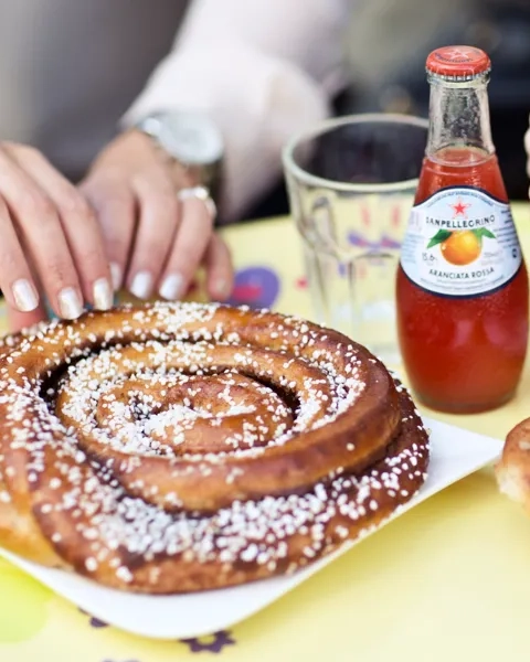 Fika på Cafe Husaren