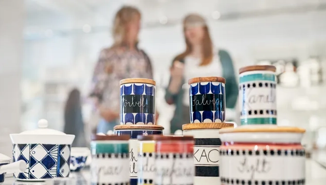 Kvinnor på Rörstrand Museum och Café