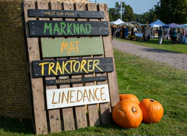 Höstmarknad i Skördetid