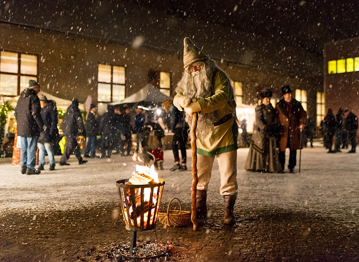 Julmarknad på Forsviks Bruk anno 1906