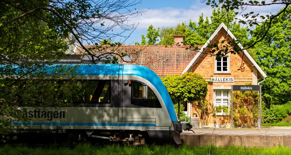 Tågstation i tegel.