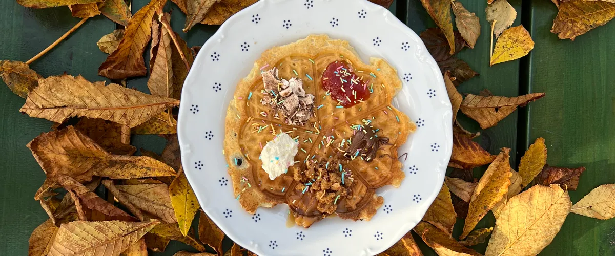 Höstlov: Våffelbuffé & pyssel