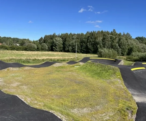 Pumptrack-bana skidstugan Strömslund Trollhättan