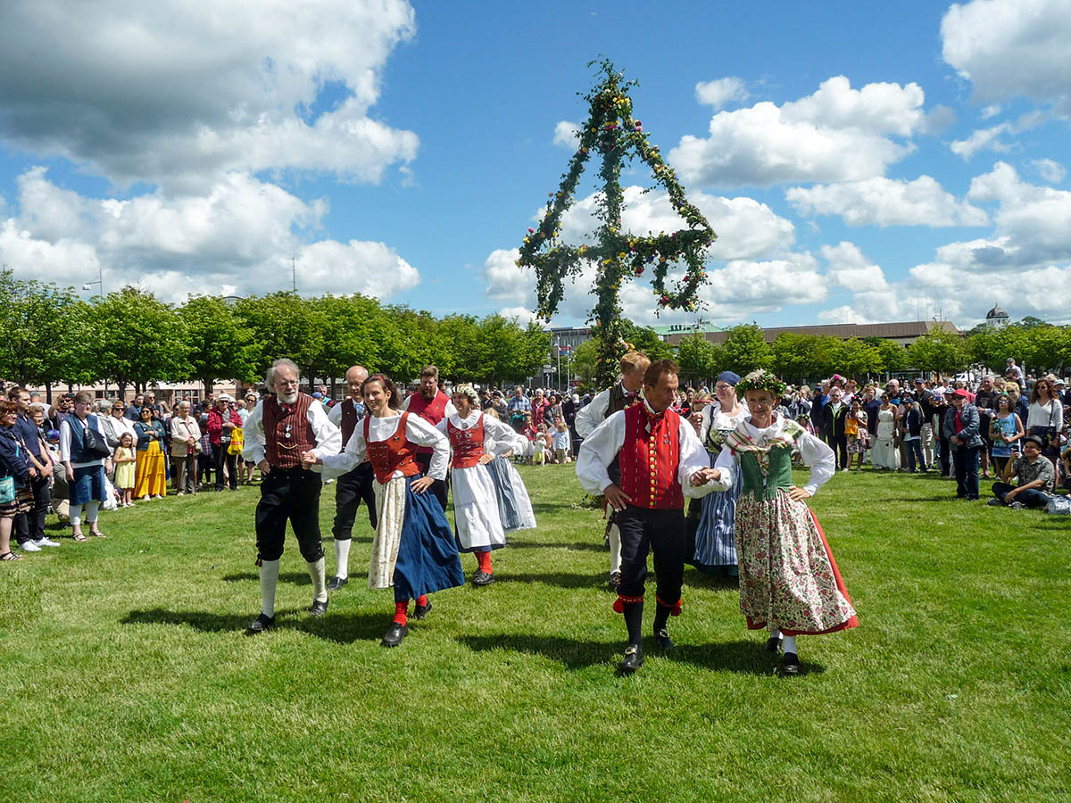 Midsommar i museiparken