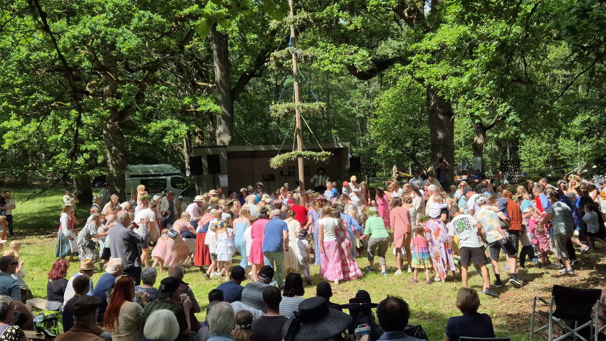 Fira midsommar i Gudhem och Forentorp