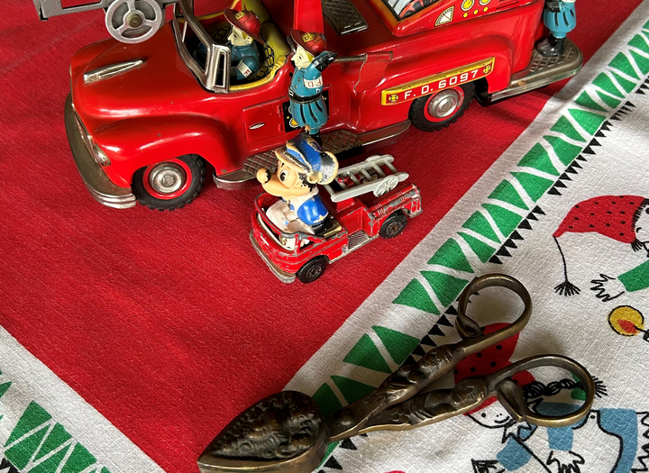 Dukar till jul,brandbilar och annat kul på/ till h(jul),fika