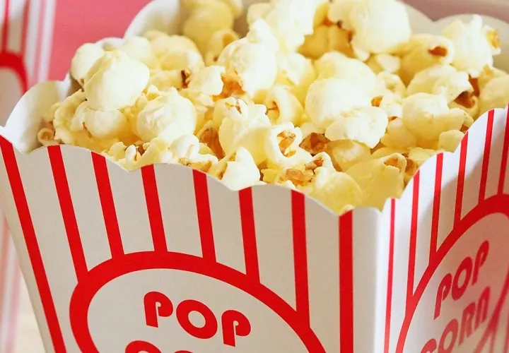 popcorn i bägare