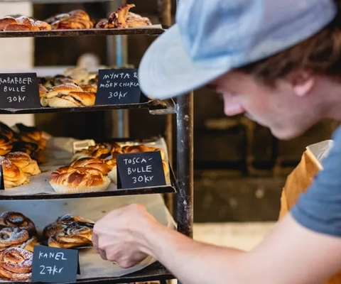 Ställning med bullar.