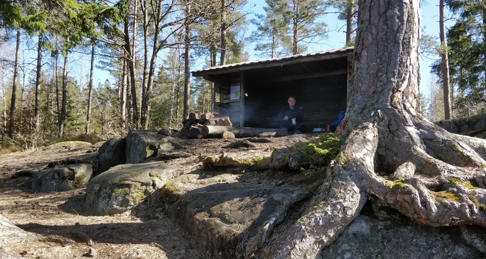 Vindskydd vid Kvarnsjön, Hunneberg