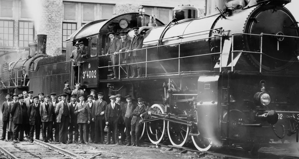 Gammalt foto av ett ånglok