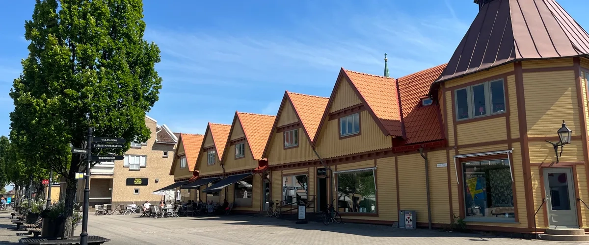 bild på basarlängan i Tidaholm som ligger på Gamla torget