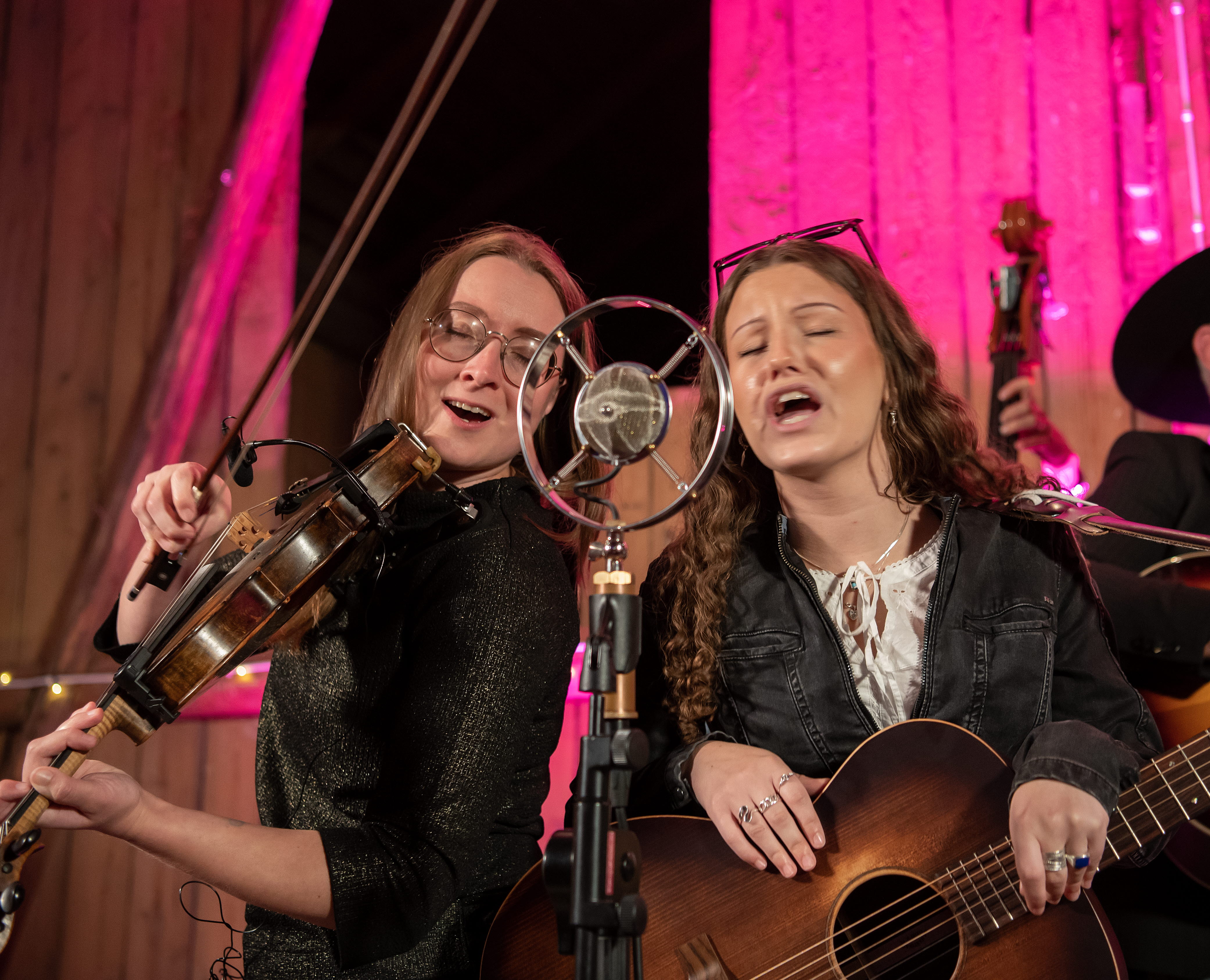 Festivalen Folk på Vänna på Vänna Gård i Gustavsfors