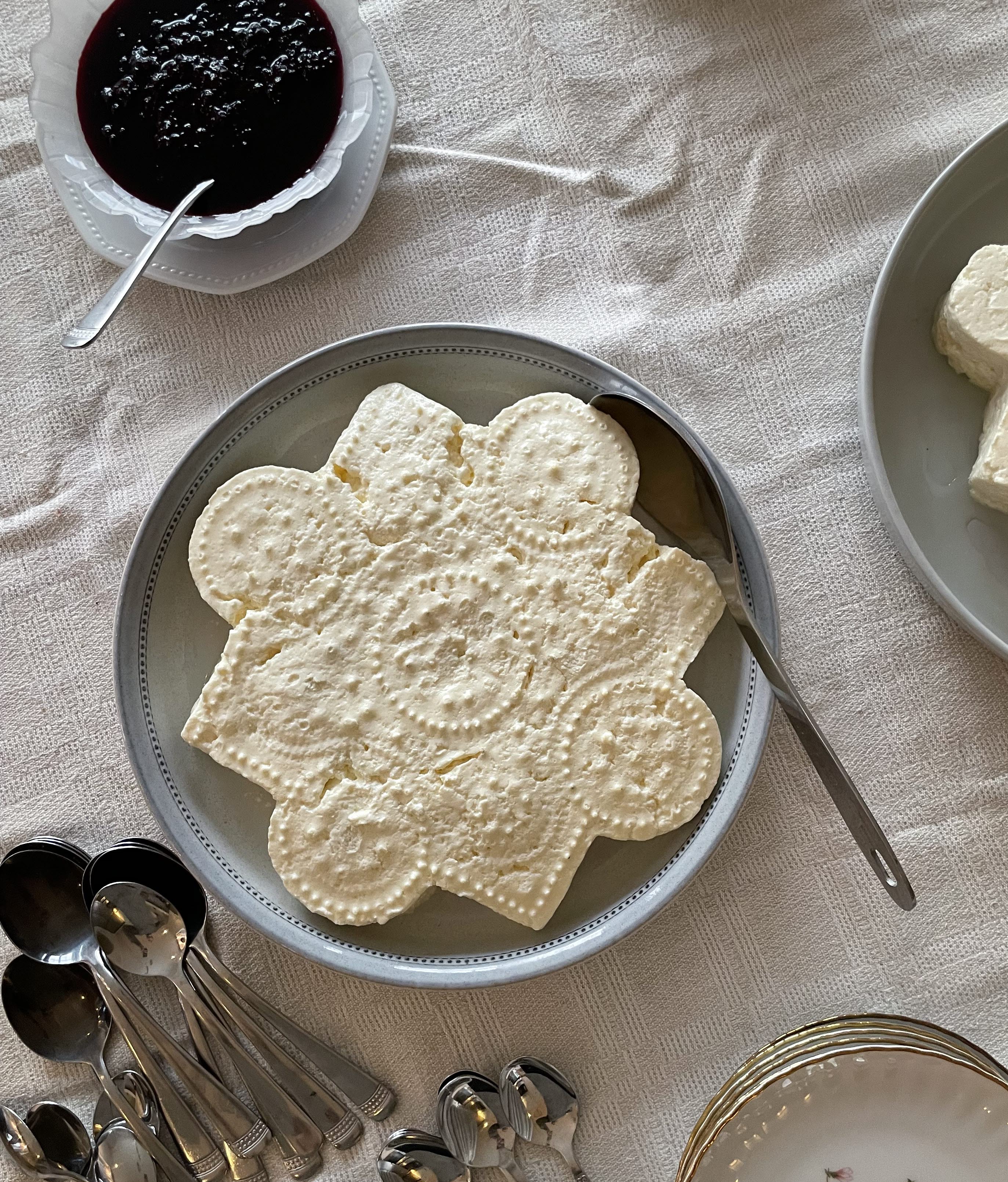 Äggost, Bohusläns landskapsrätt - Hållsunga skafferi och gårdsbutik