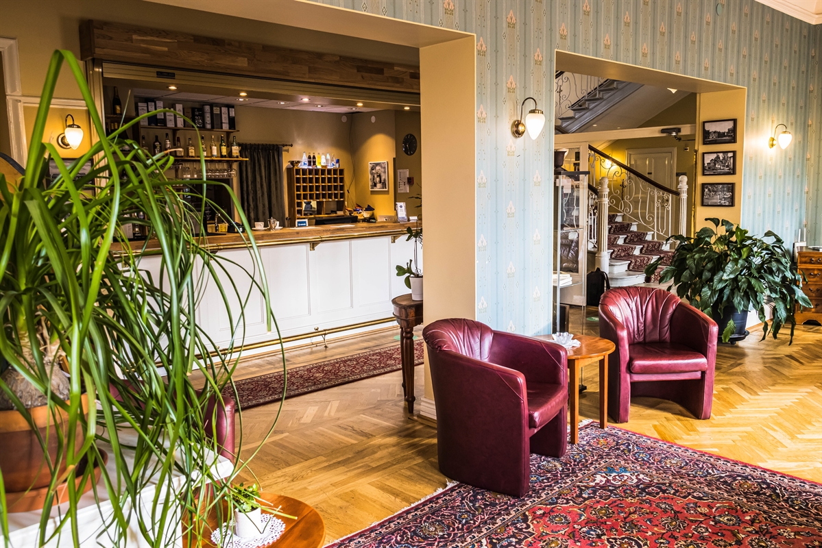 The lobby at Åmåls Stadshotell