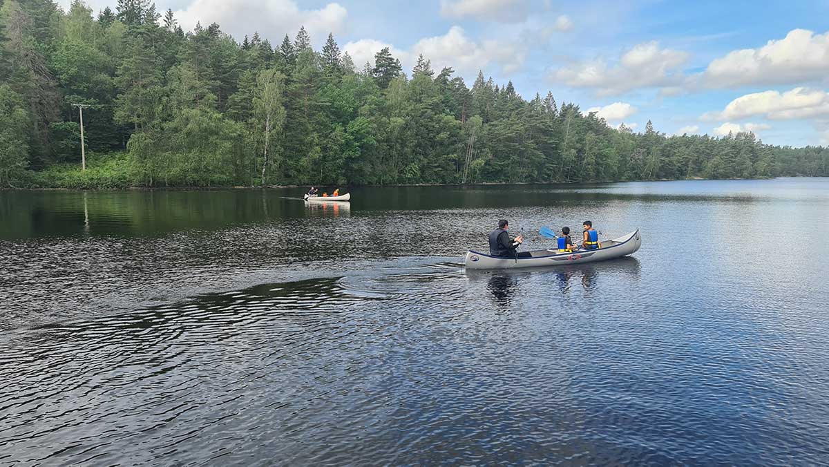 Canoeing i Lake Björsjön
