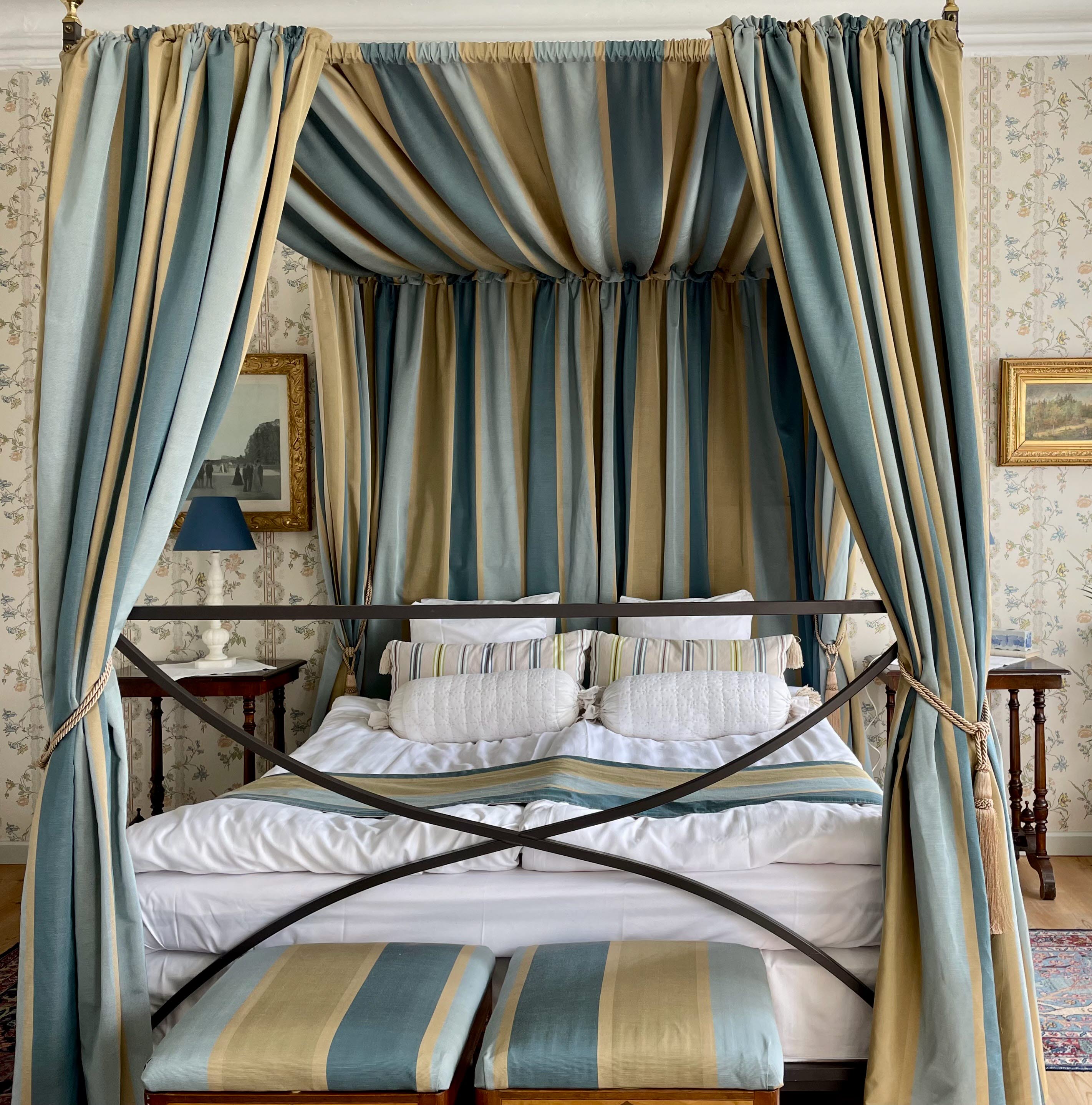 A double bedroom at Nääs Slott