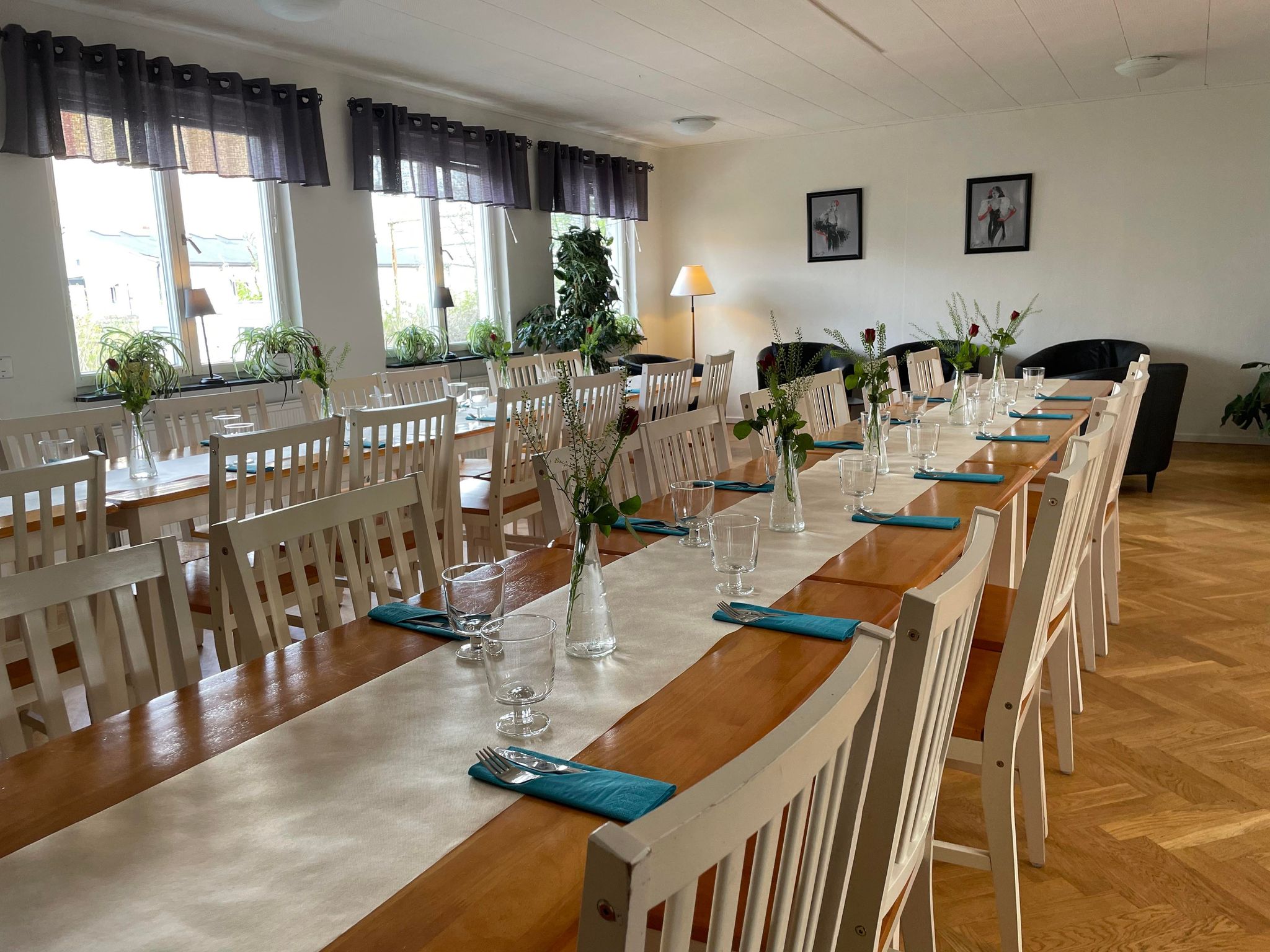 Dukad matsal på Brålanda Hotell & Vandrarhem