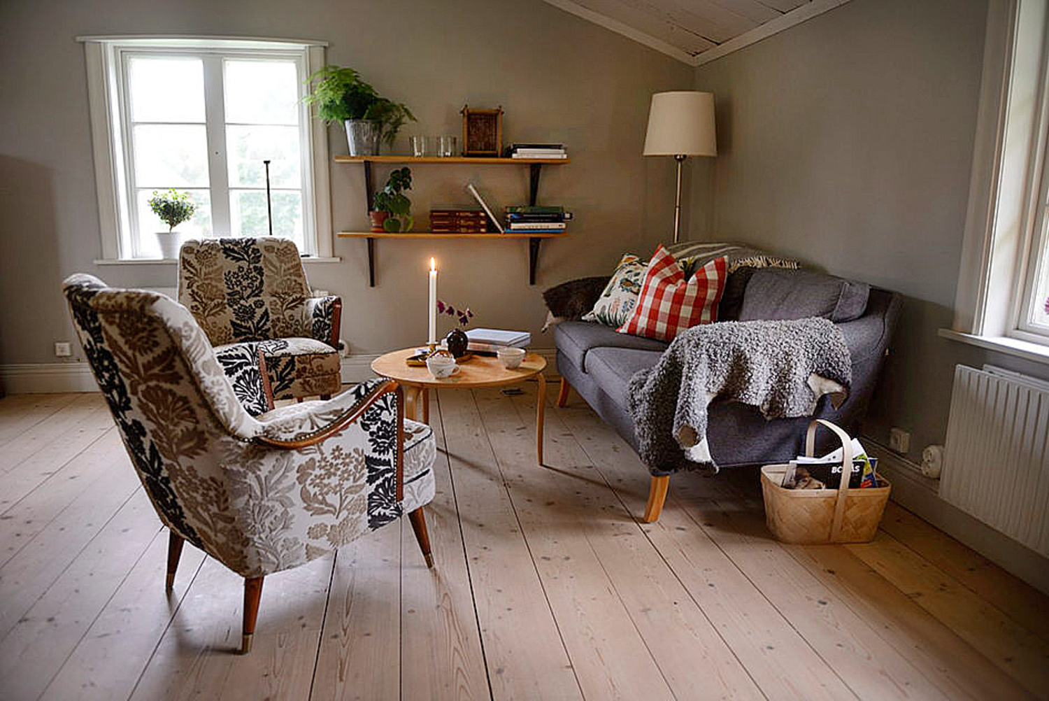 The living room at Erikson Cottage.