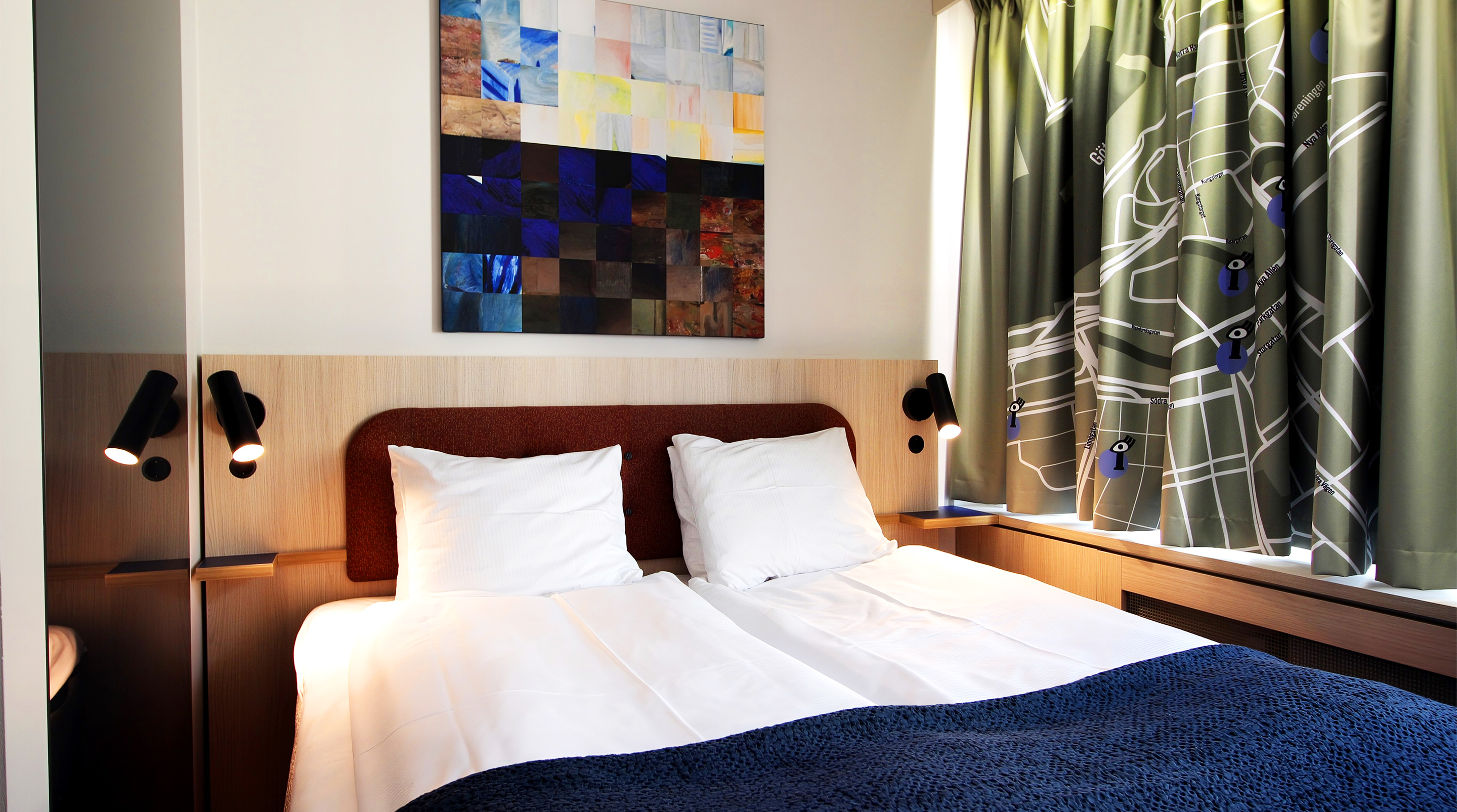 A double bedroom at Comfort Hotel City