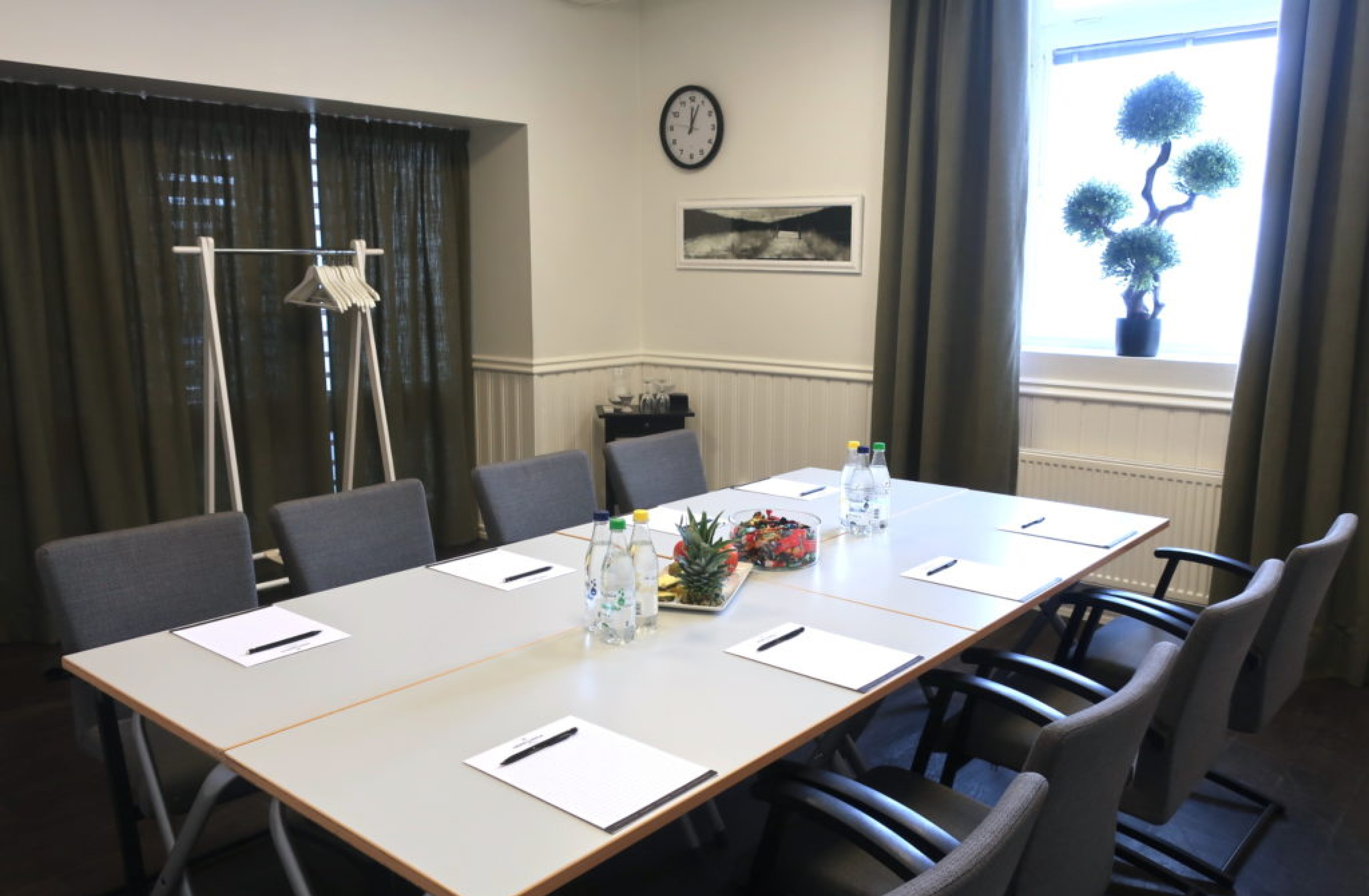 A conference room at Herrljunga Hotell & Konferens
