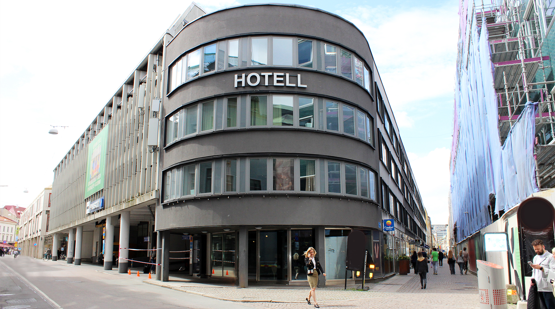 The exterior of the Comfort Hotel City