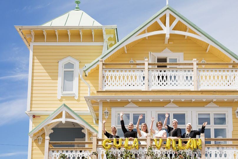 Gula villan, Strandflickorna Hotell & Konferens