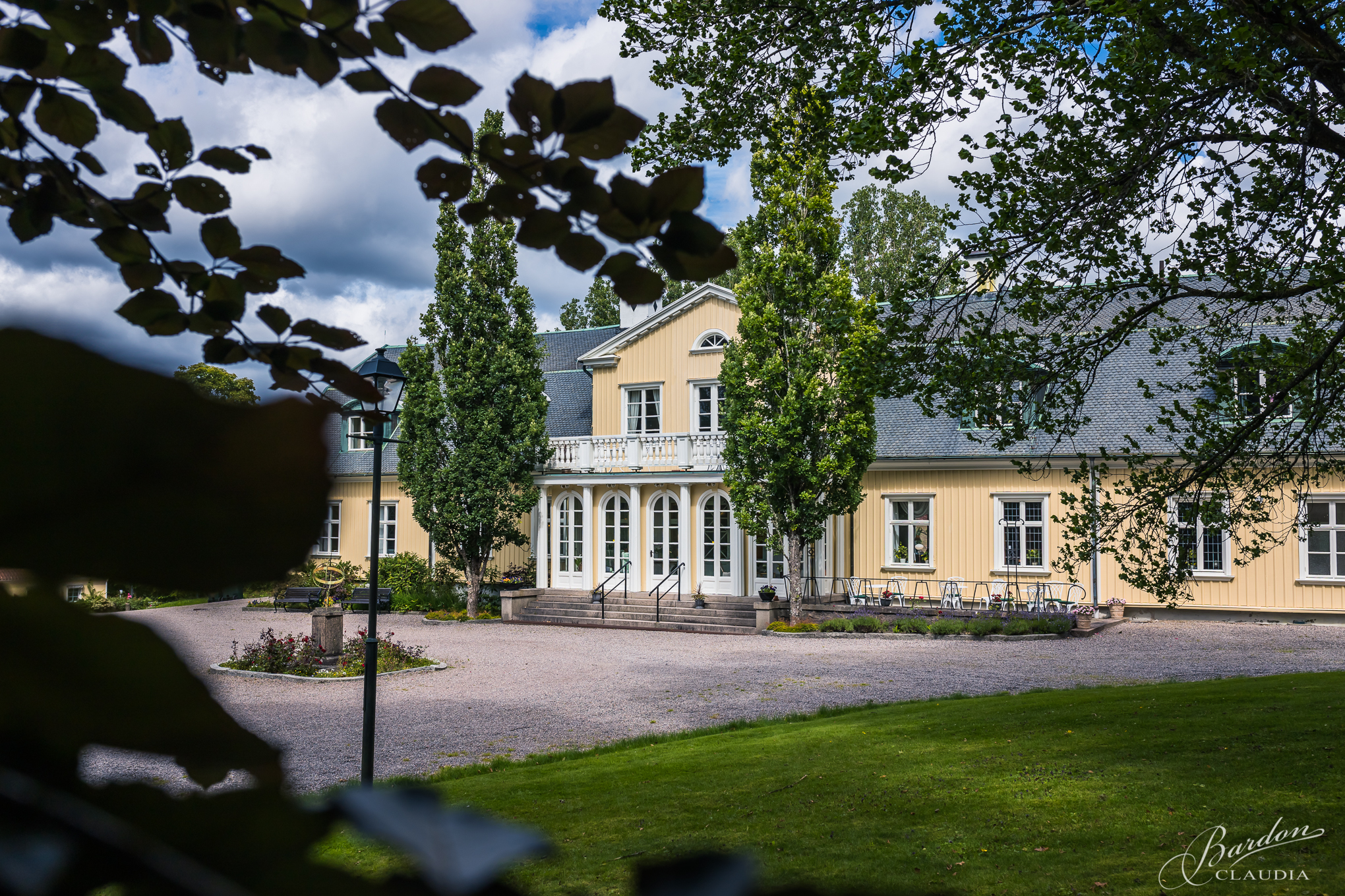 The main entrance to Munkedals Herrgård