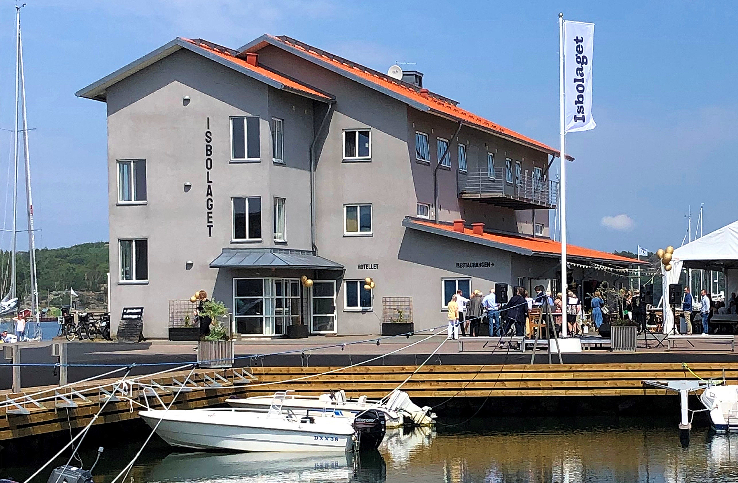 Entrén till Isbolaget på Donsö.