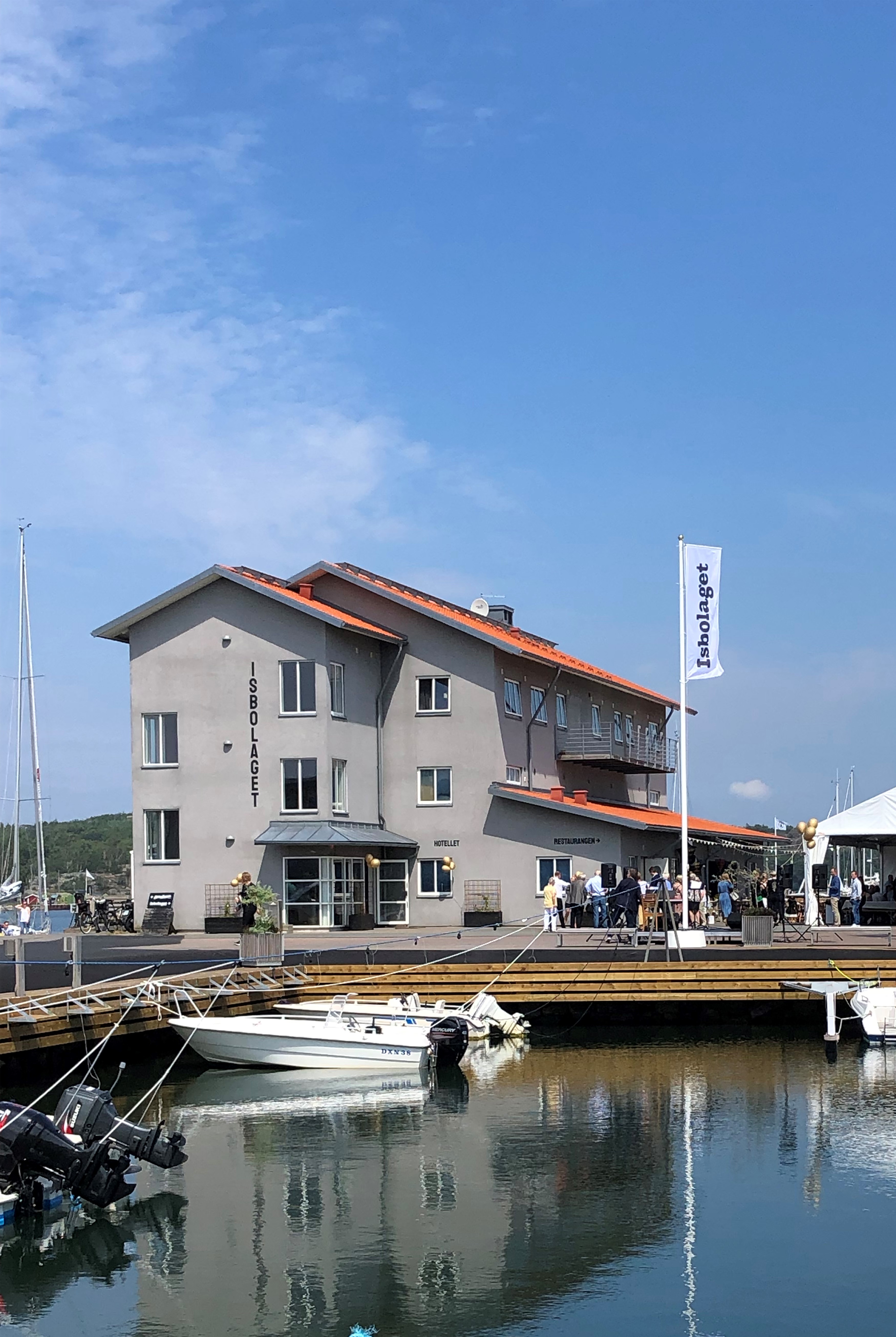 Entren på Isbolaget.