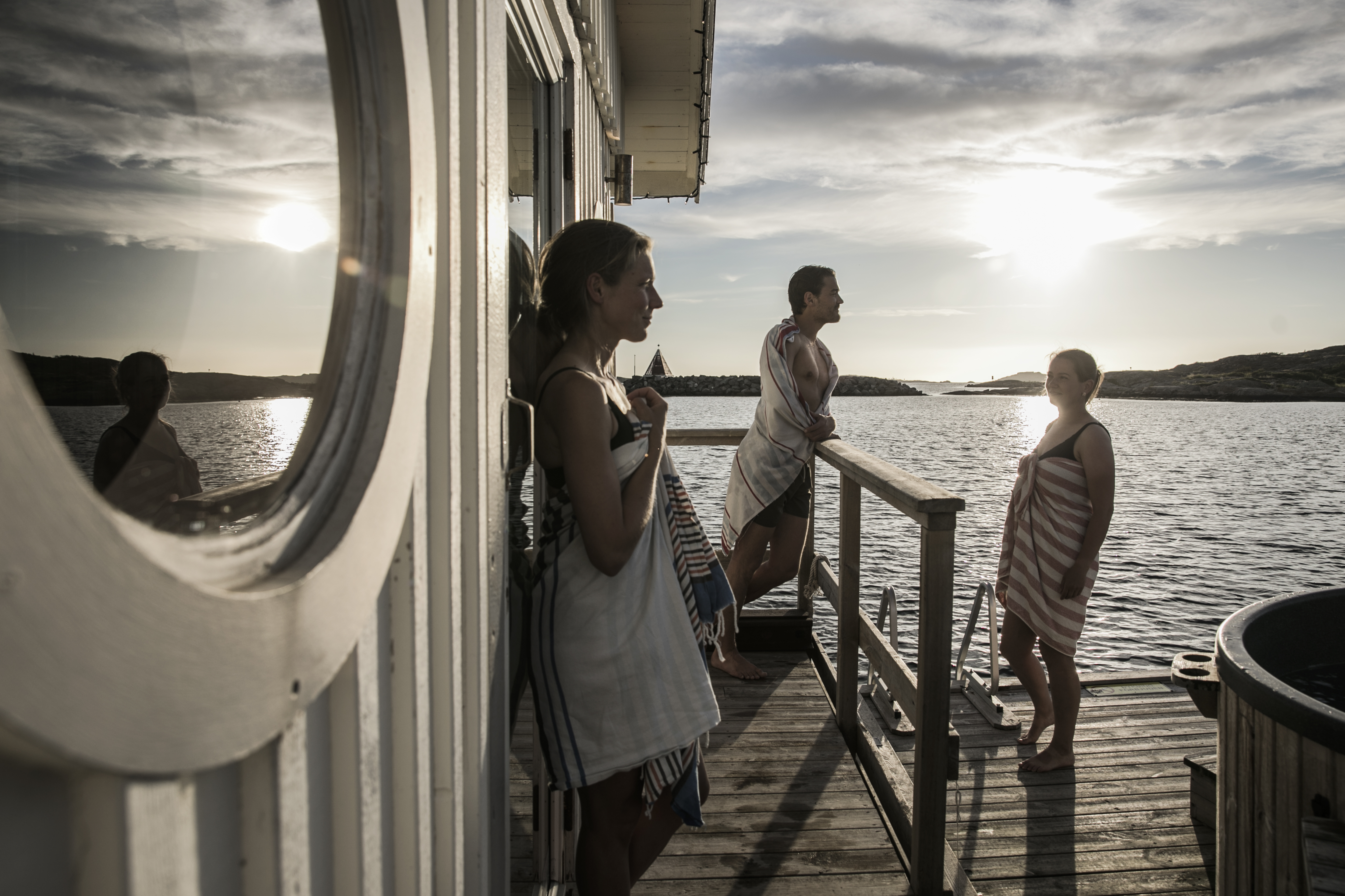 Människor njuter hos Kajkanten Vrångö