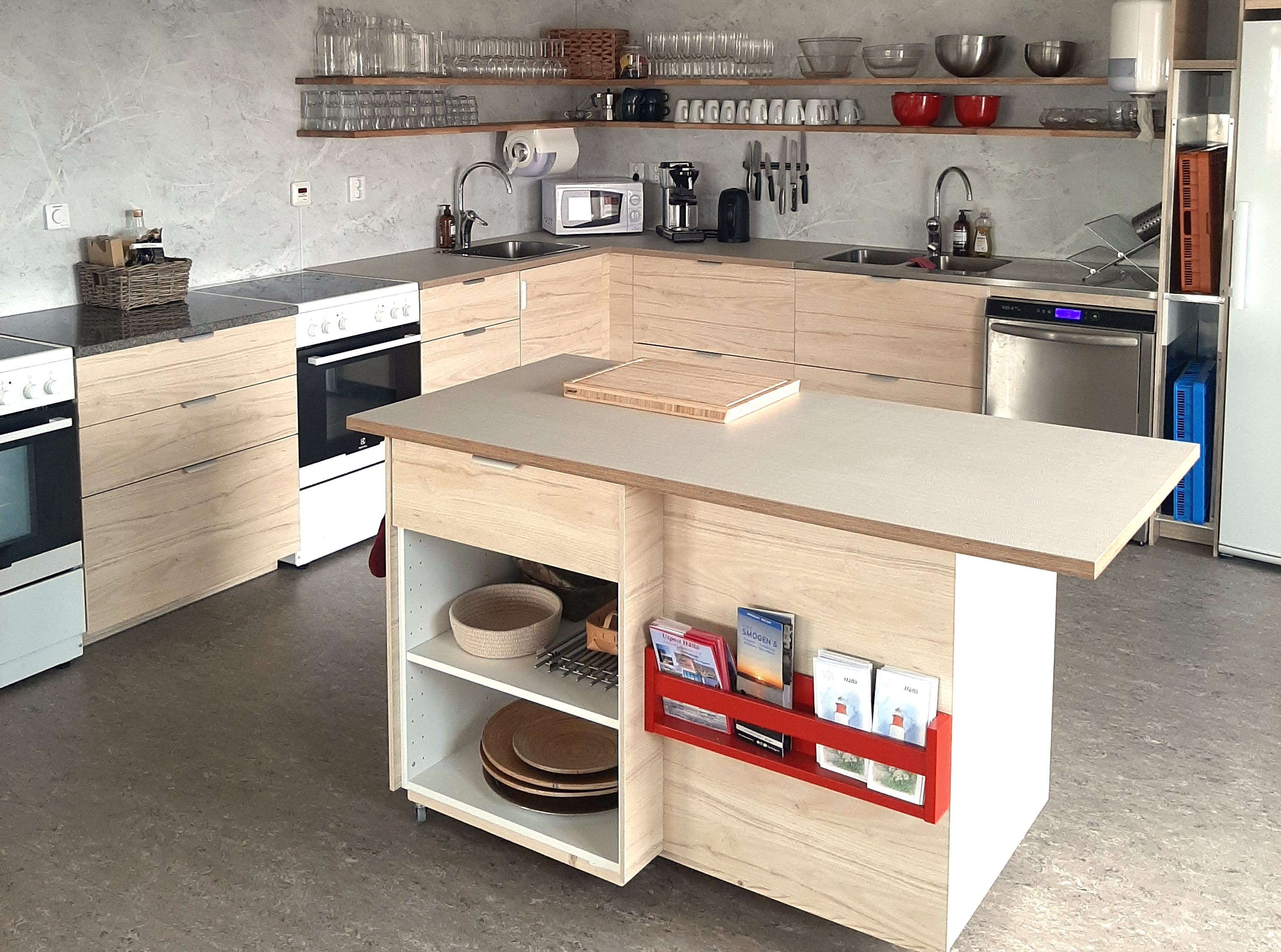 Köket i en stuga på Utpost Hållö