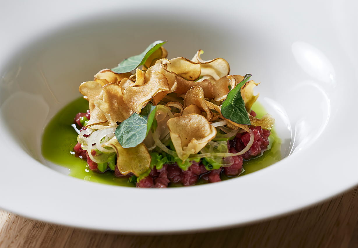 Läcker maträtt på restaurang LOKAL - Nordic Bistro på Råda Säteri