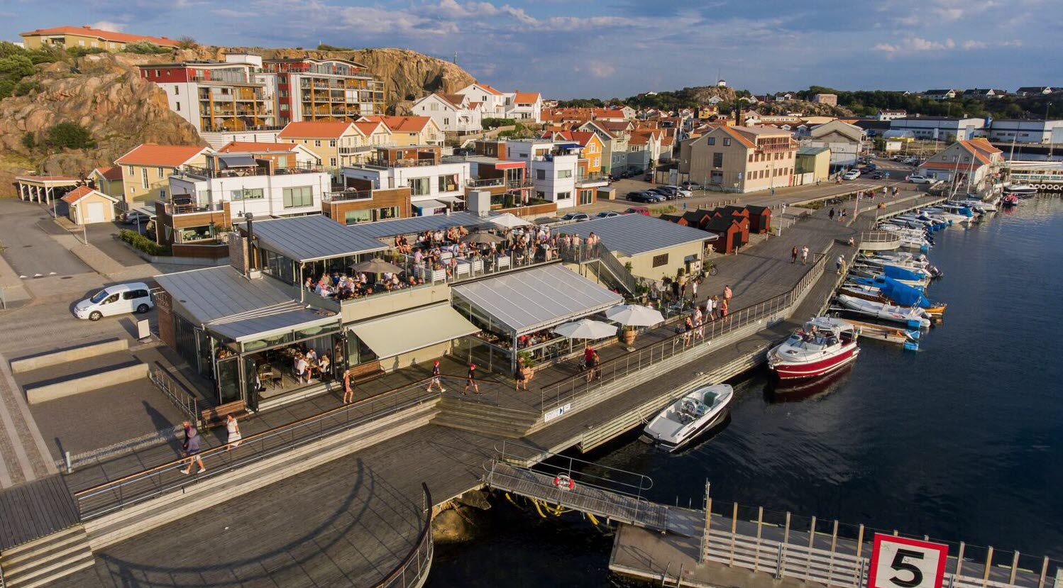 Flygbild över restaurang Norra Hamnen 5 i Lysekil
