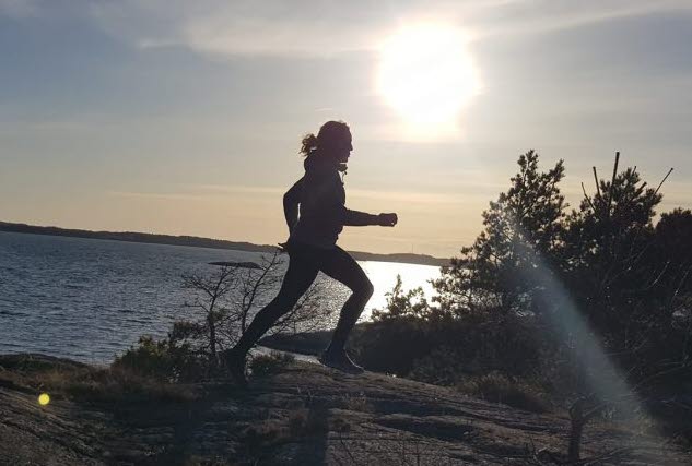 Trailrunner med vacker skärgårdsvy, Styrsö vandrarhem