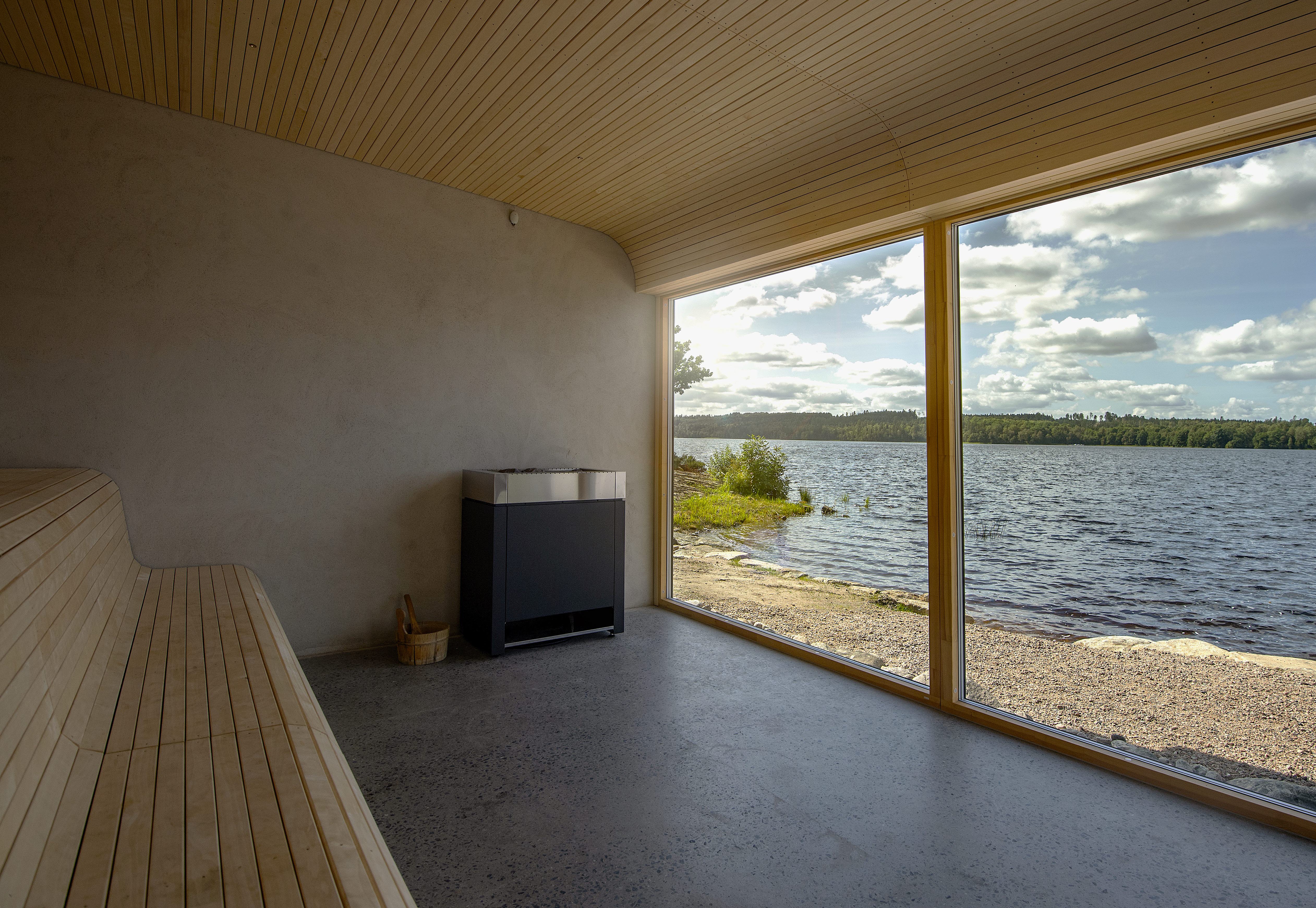 Två Skyttlars relaxavdelning Sjölyckan med bastu och badtunnor