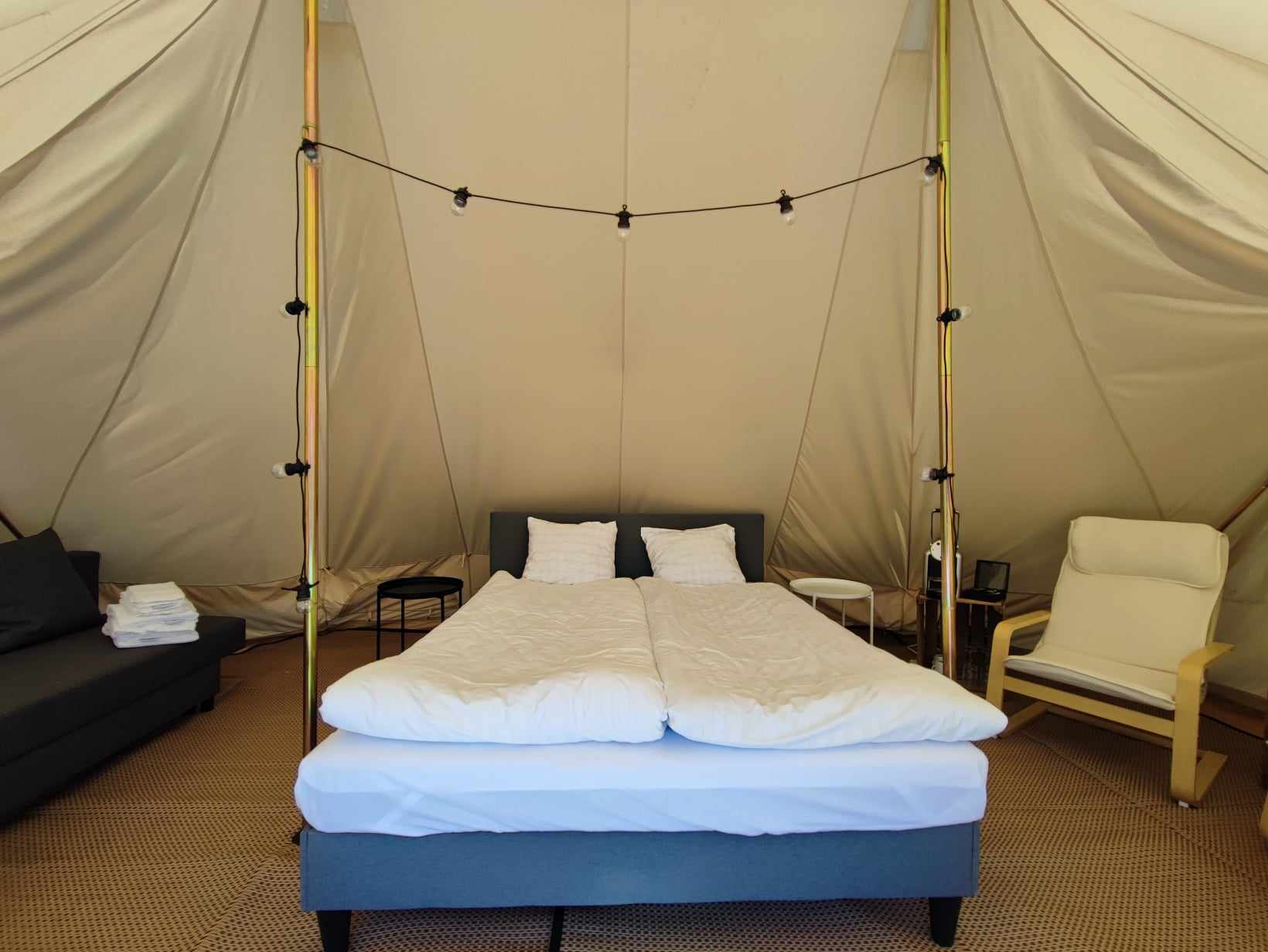 Vy över en campingplats.