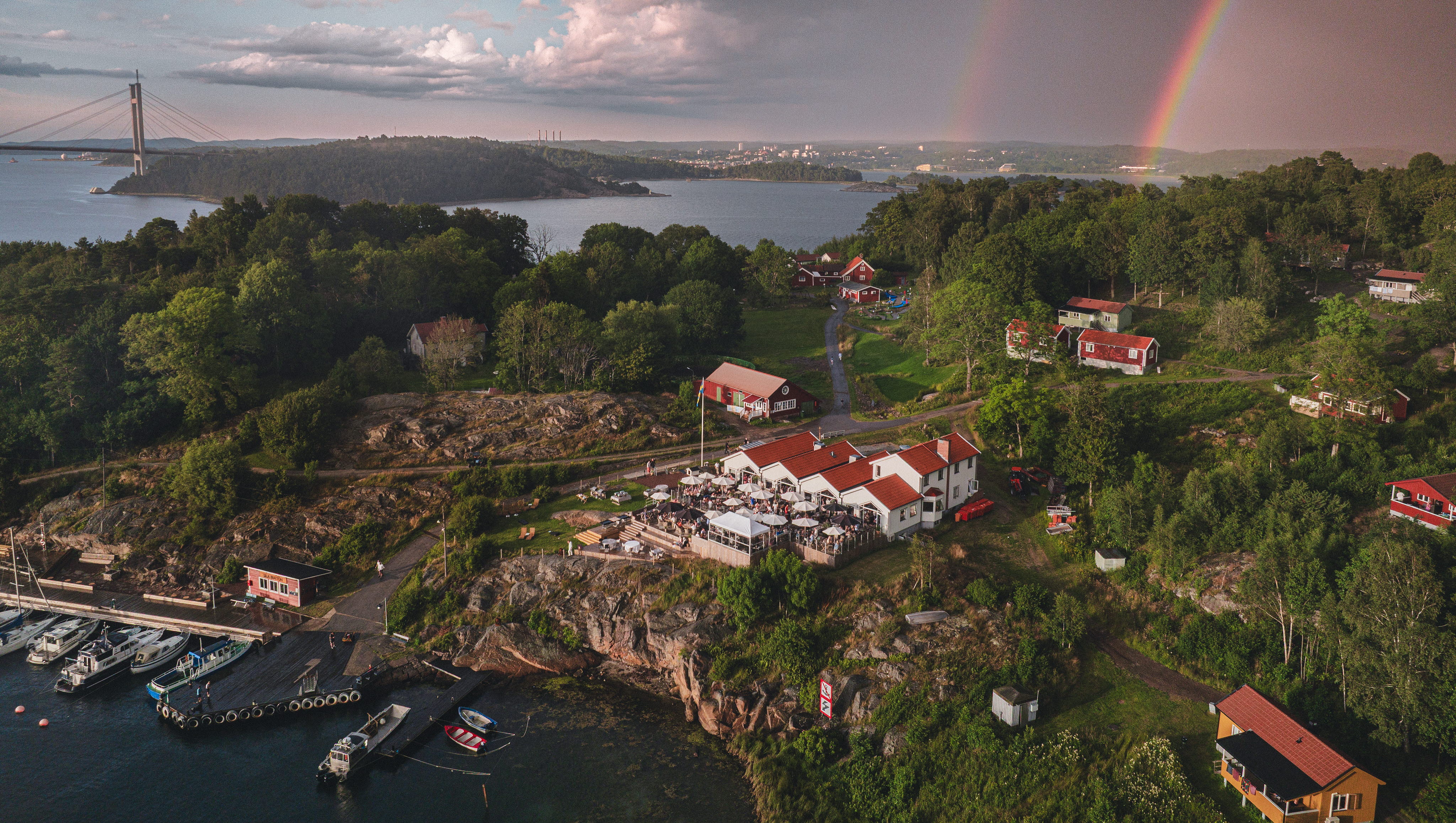 Vacker regnbåge över Lilla Brattön på Tjörn