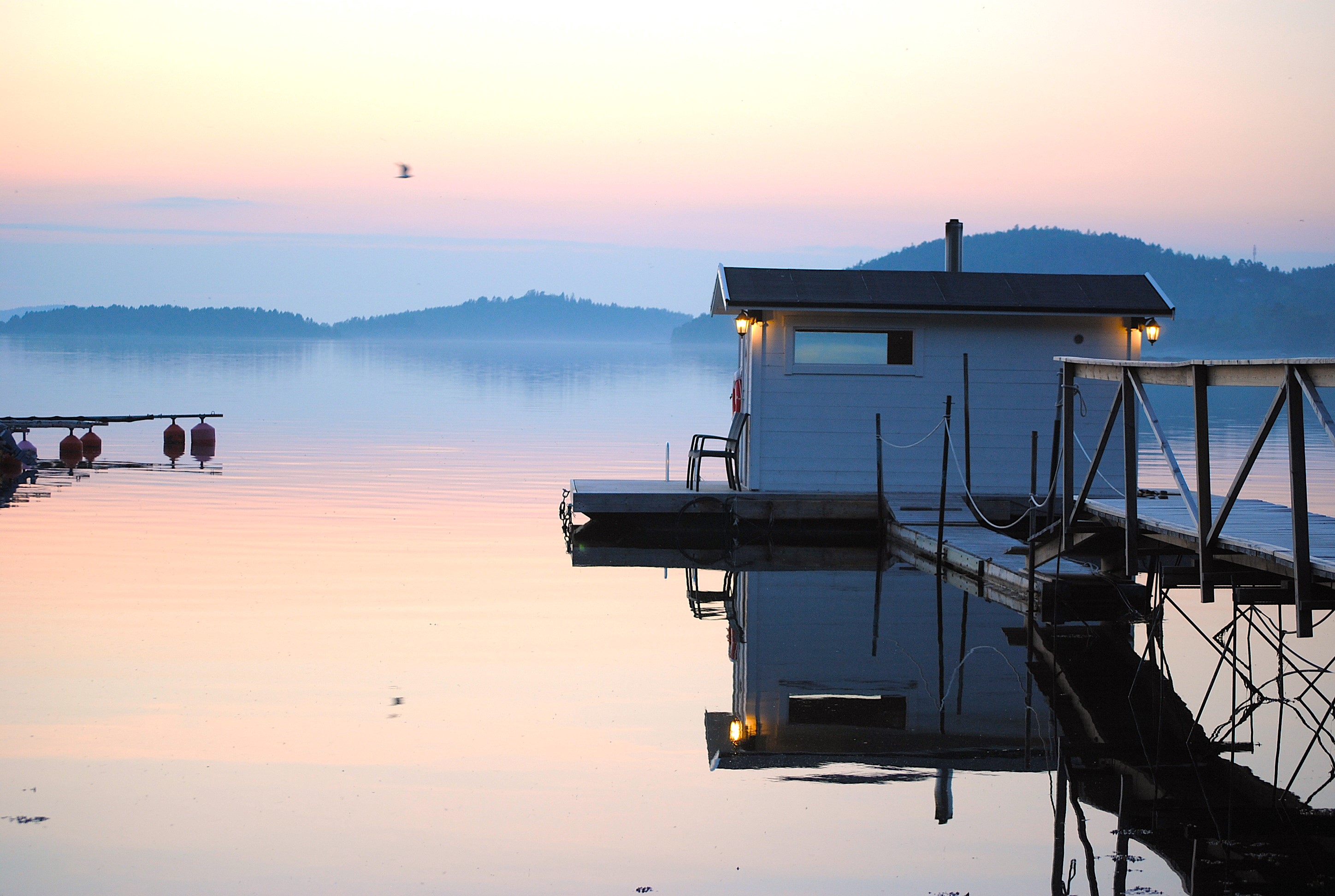 The wood-fired sauna raft at Anfasteröd Gårdsvik