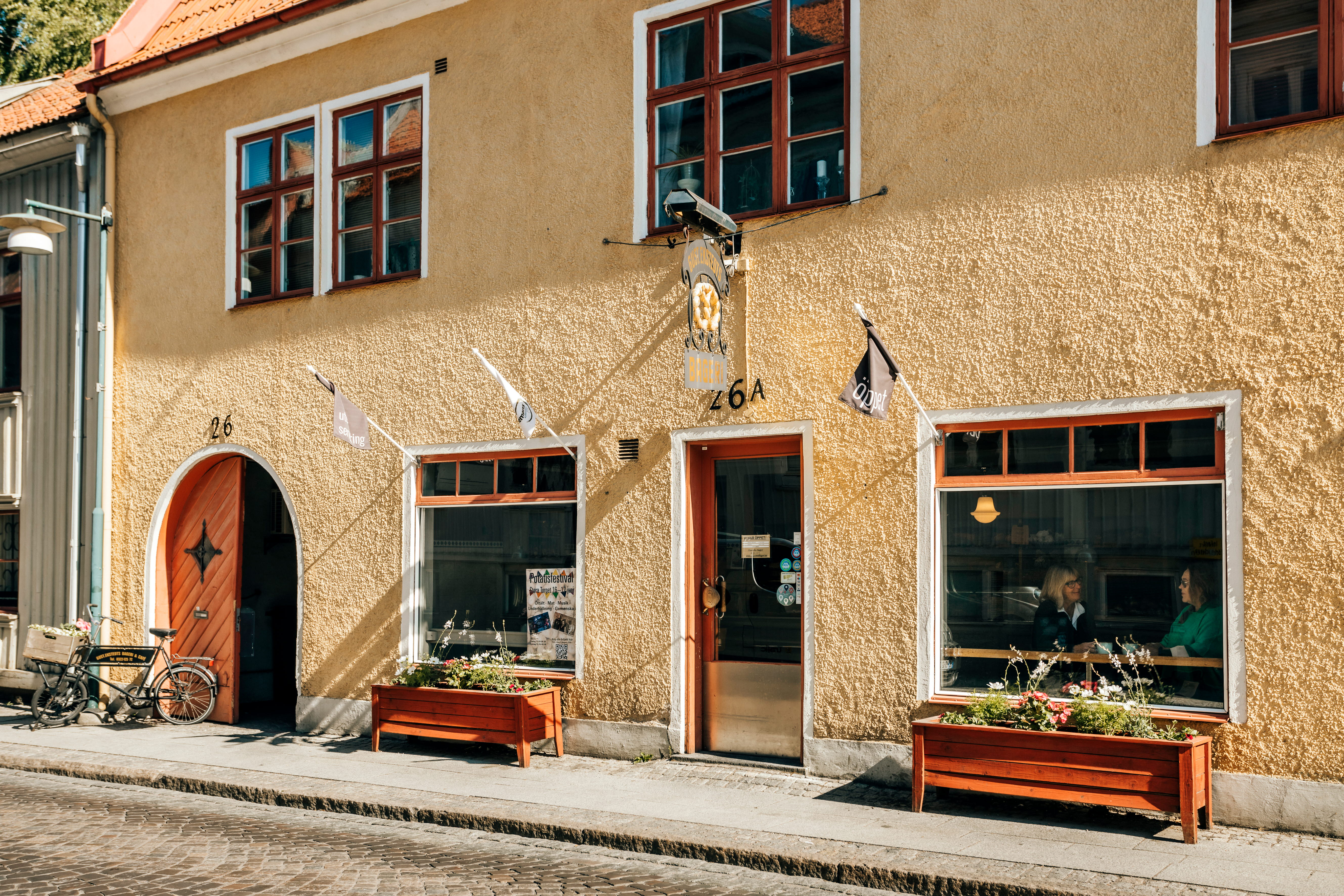 Fasaden av ett kafé.