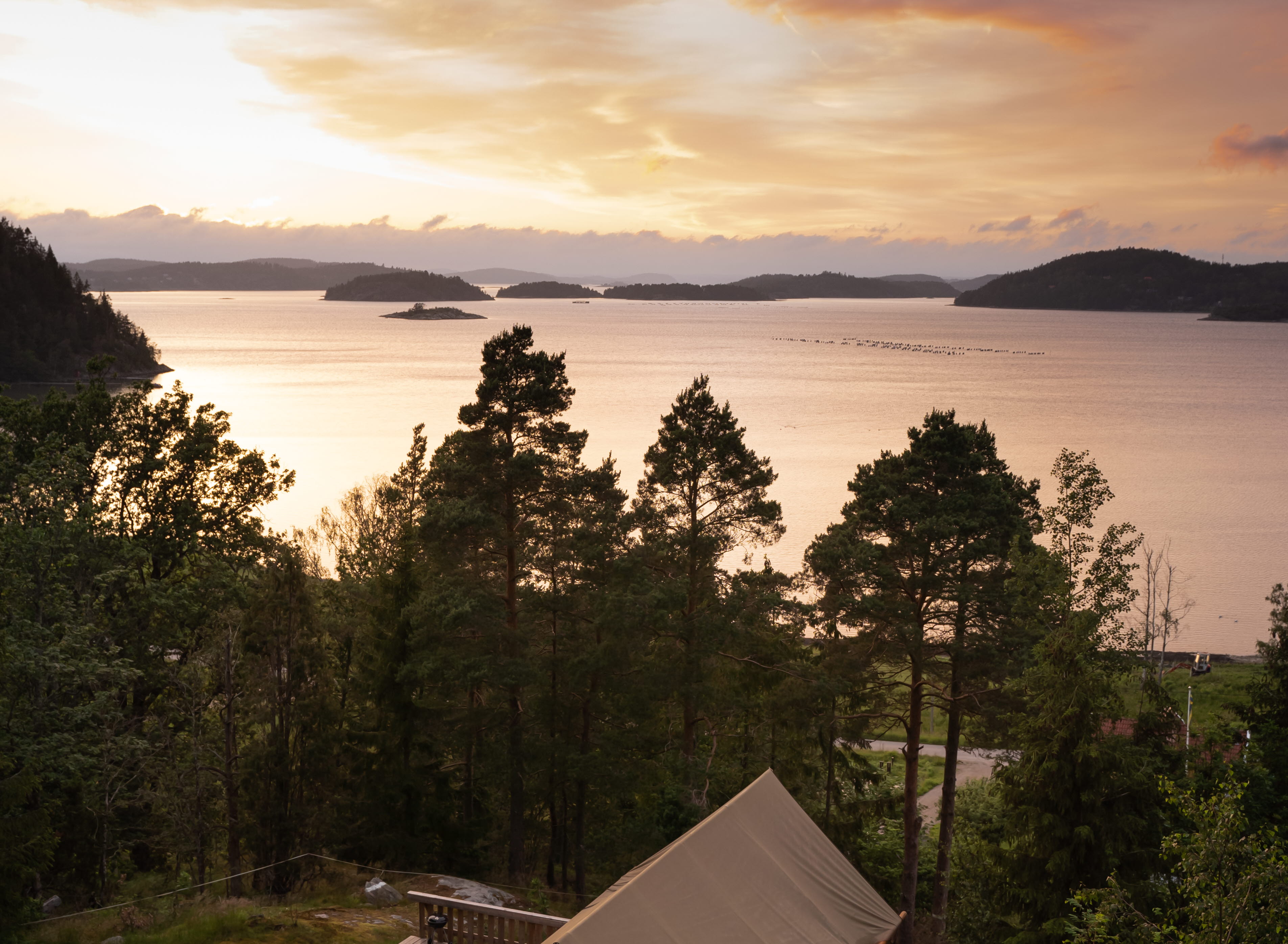 tält hos Anfasteröd Gårdsvik