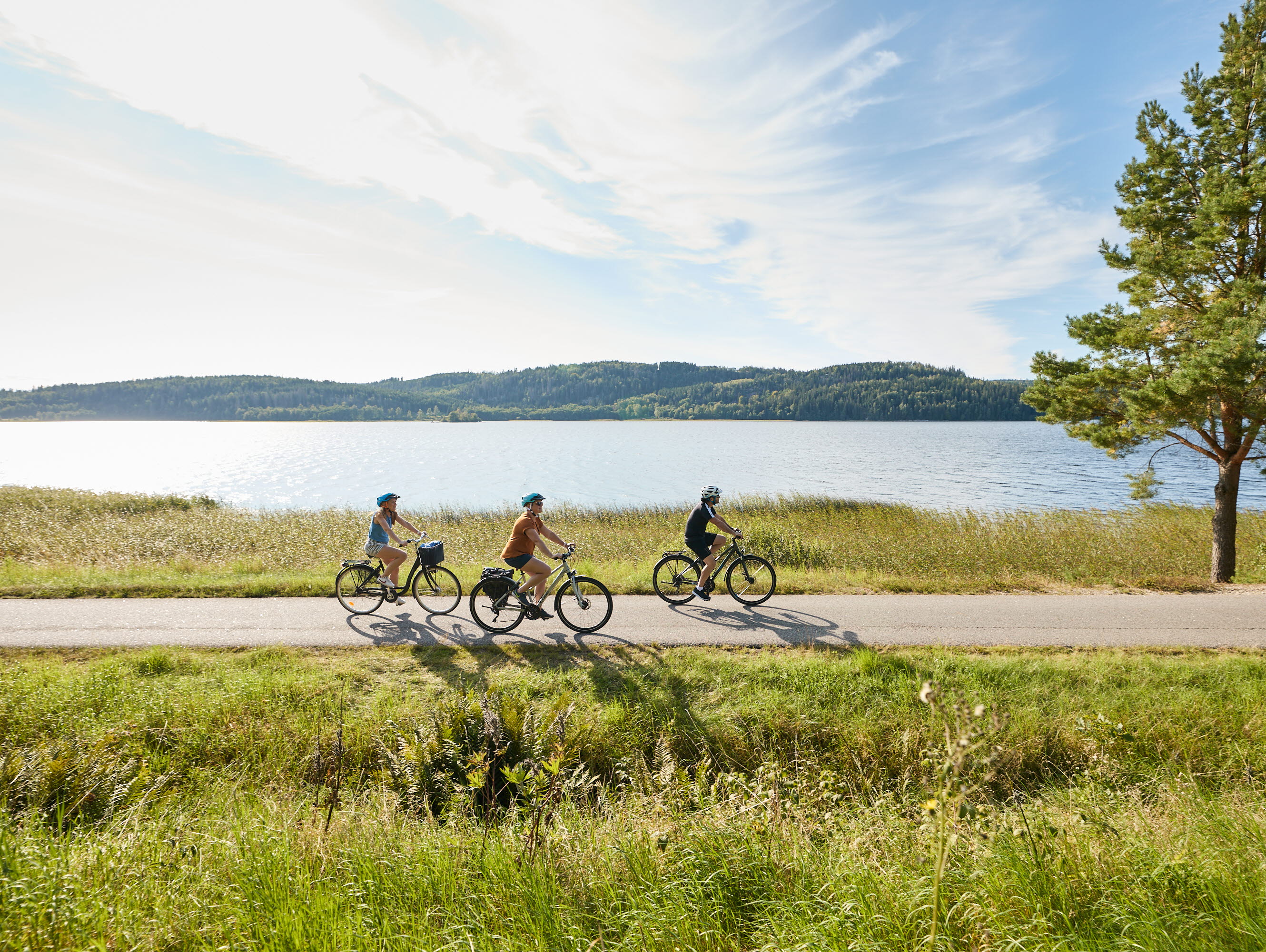 Vänner som cyklar Ätradalsleden