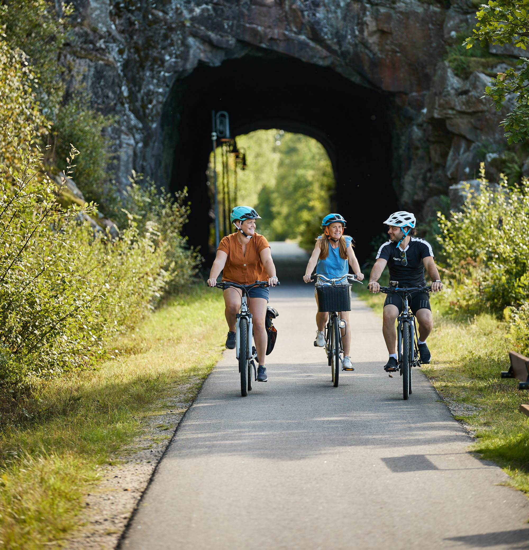 Vänner som cyklar Ätradalsleden