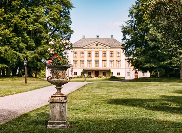 Hellekis Säteri och trädgård