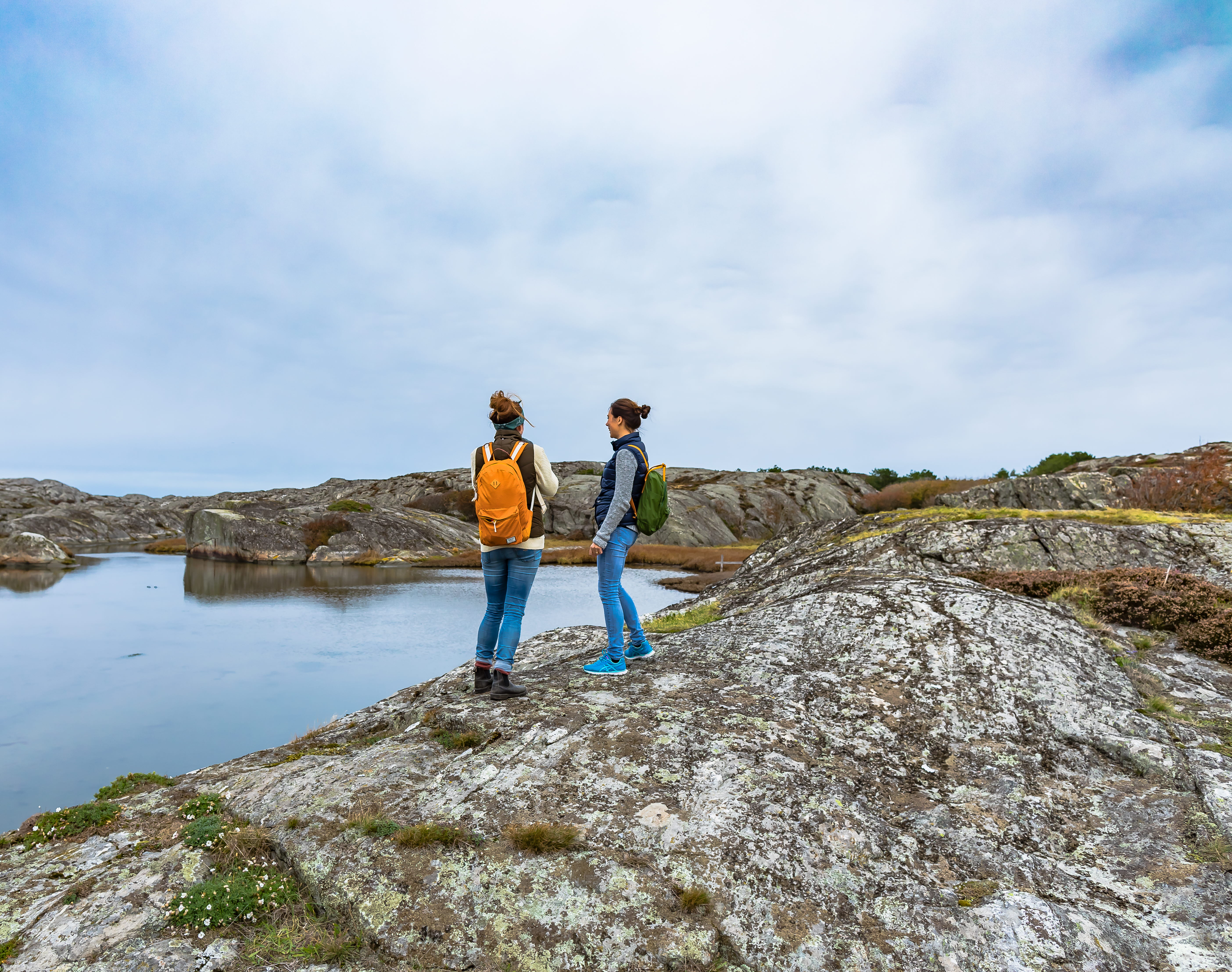People walking on Härmanö