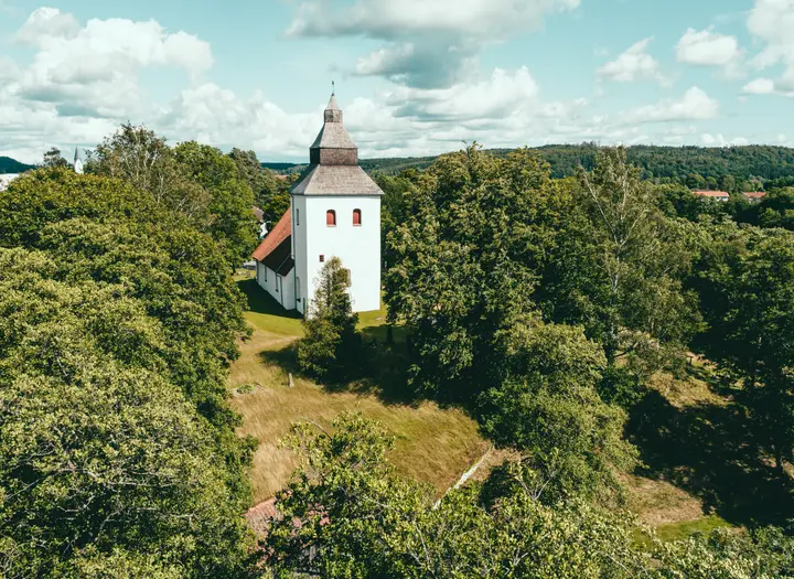 Hyssna gamla kyrka
