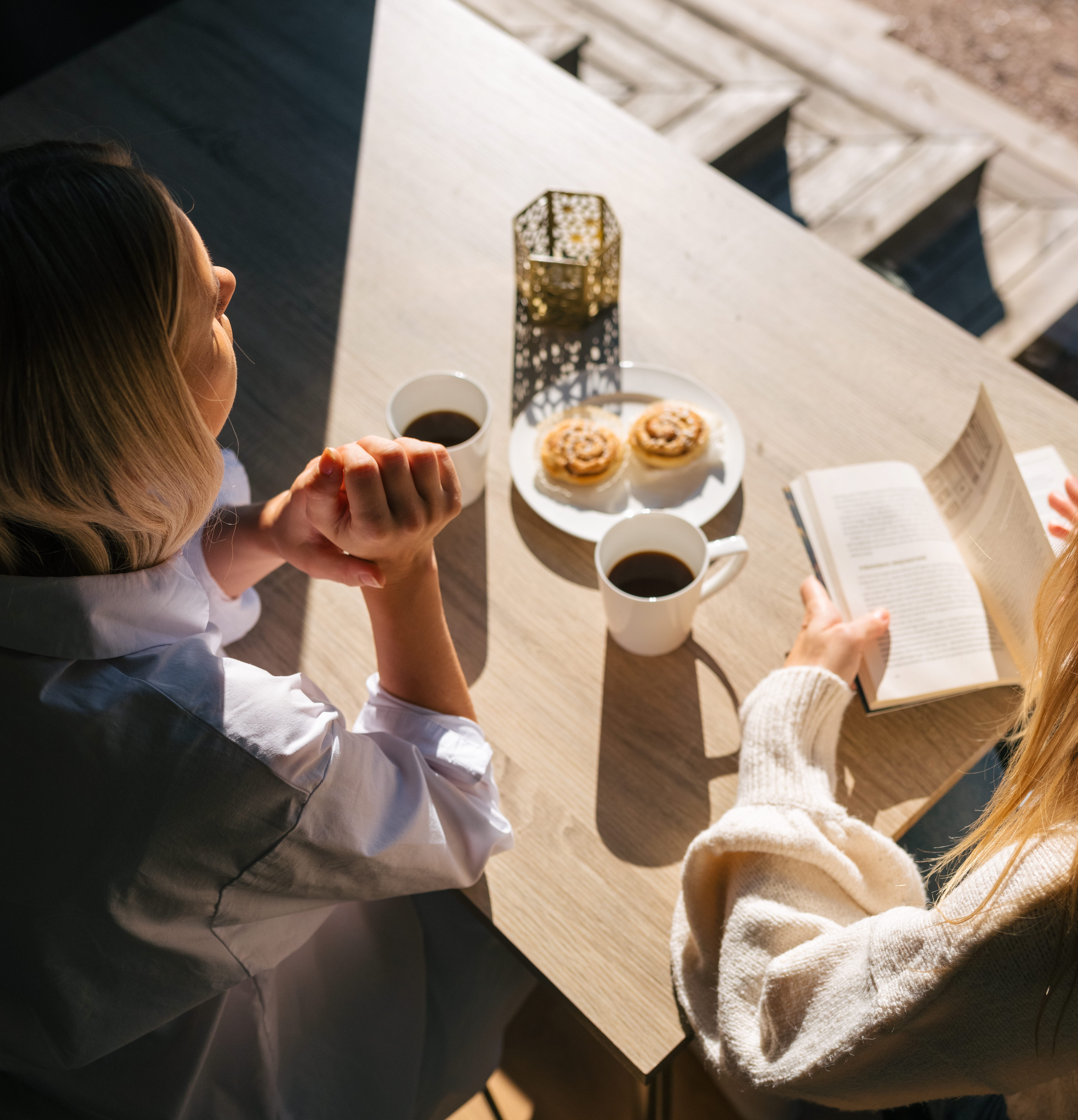 Two women in a Tiny house in Hjo