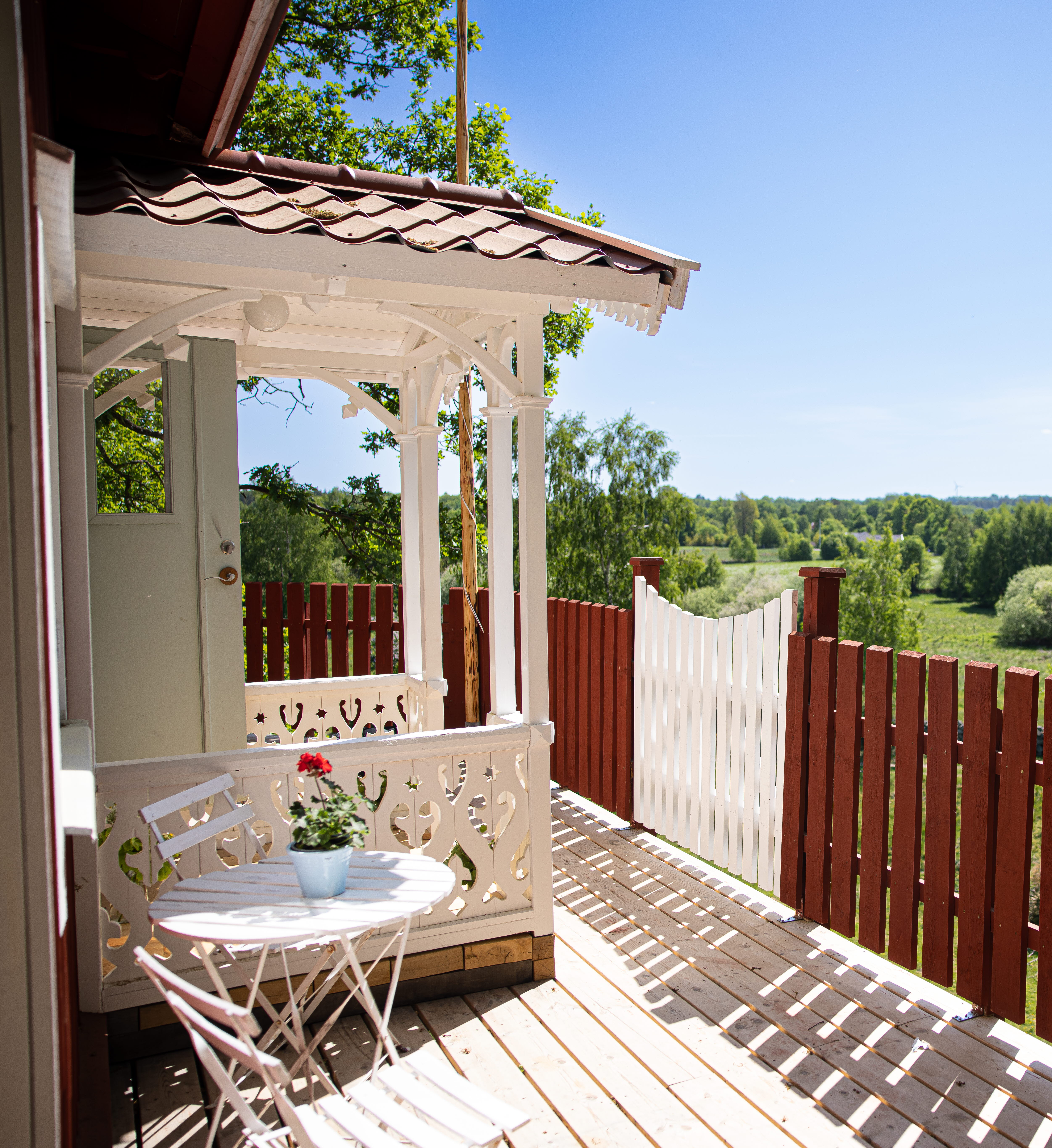 Trädhushotell mitt i naturen.