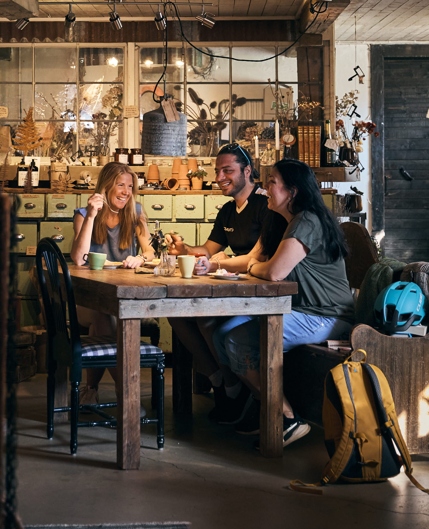 Vänner hos Hemma på Källebacka