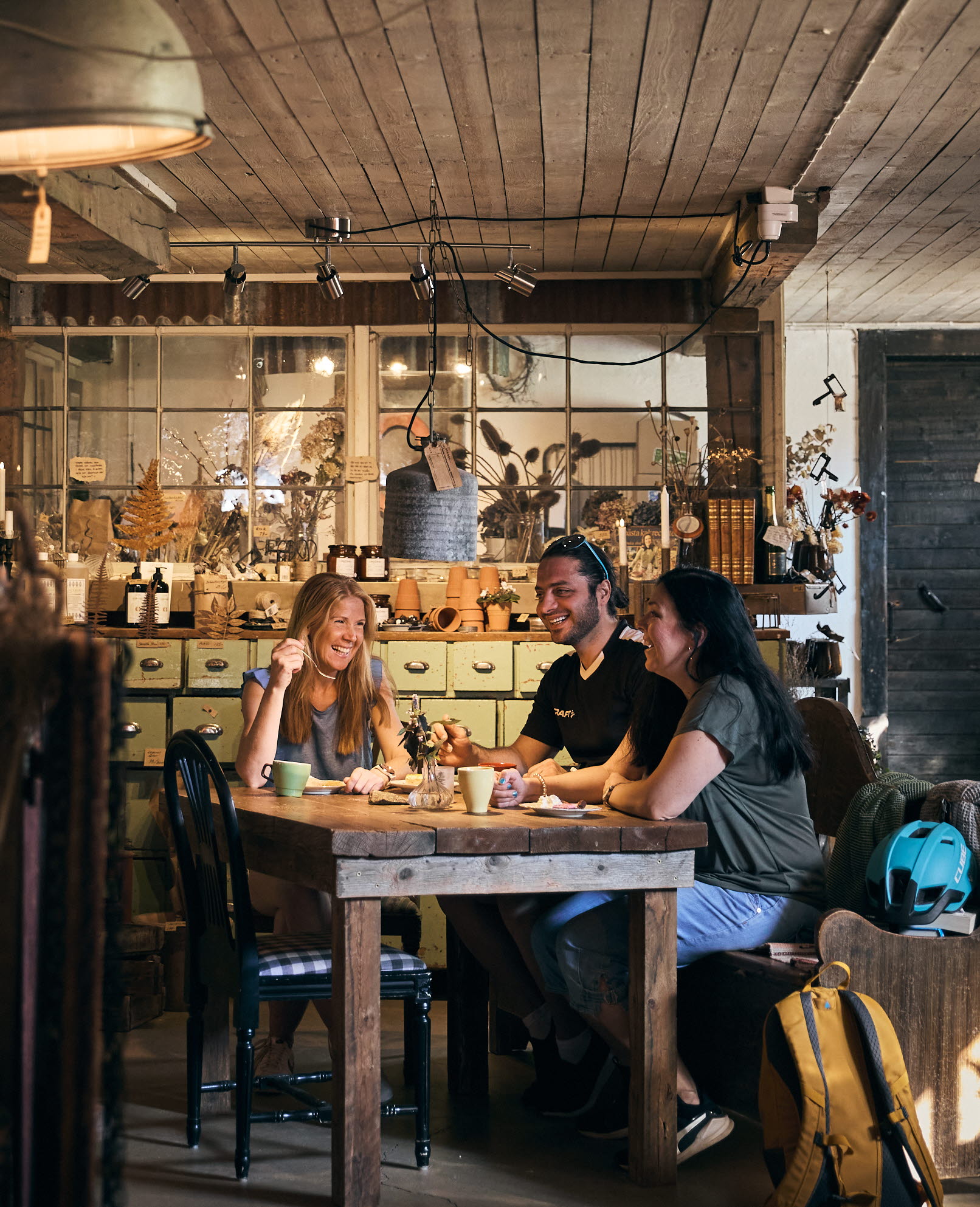 Vänner hos Hemma på Källebacka
