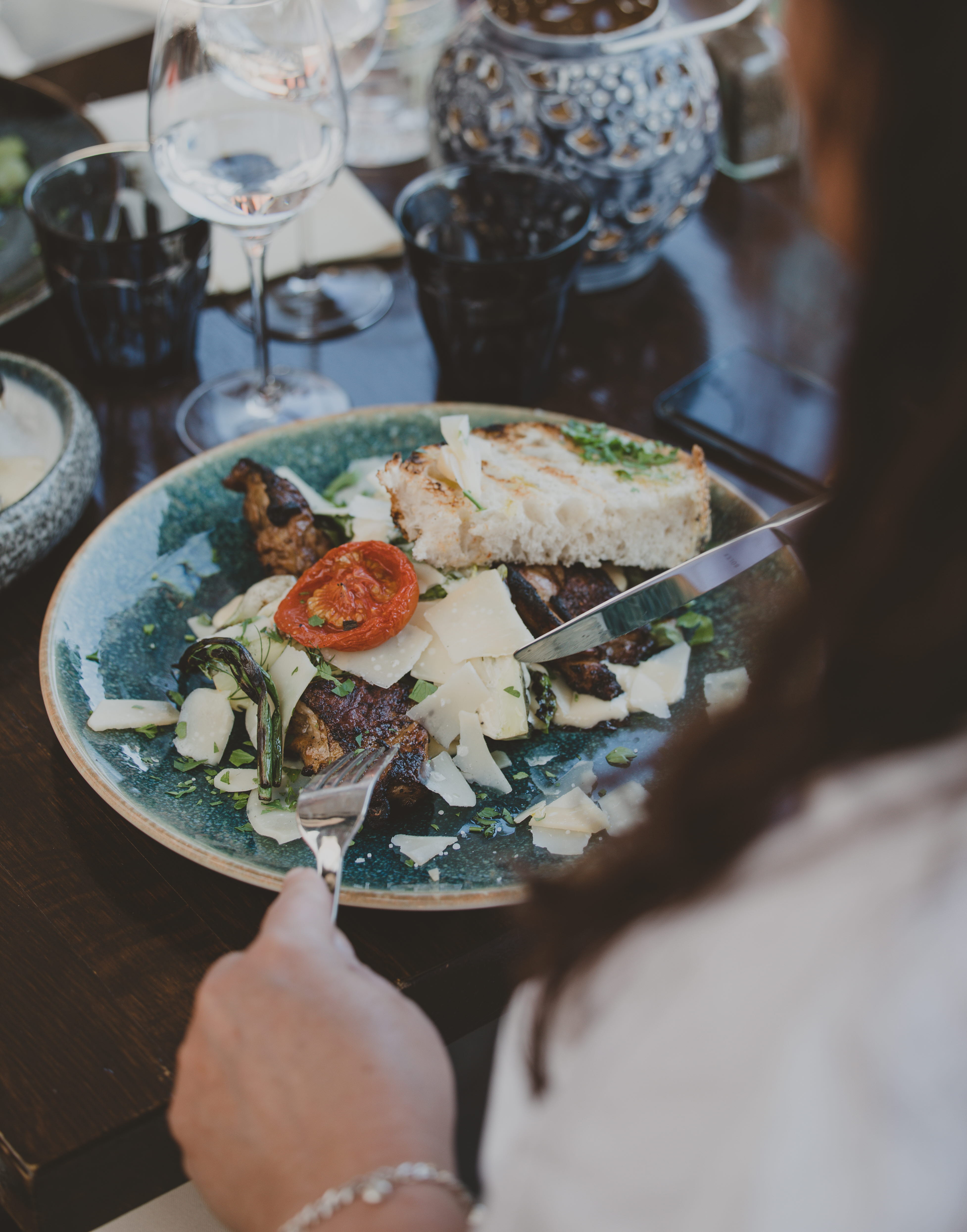 Lagad måltid hos Kläpphagen Koster.